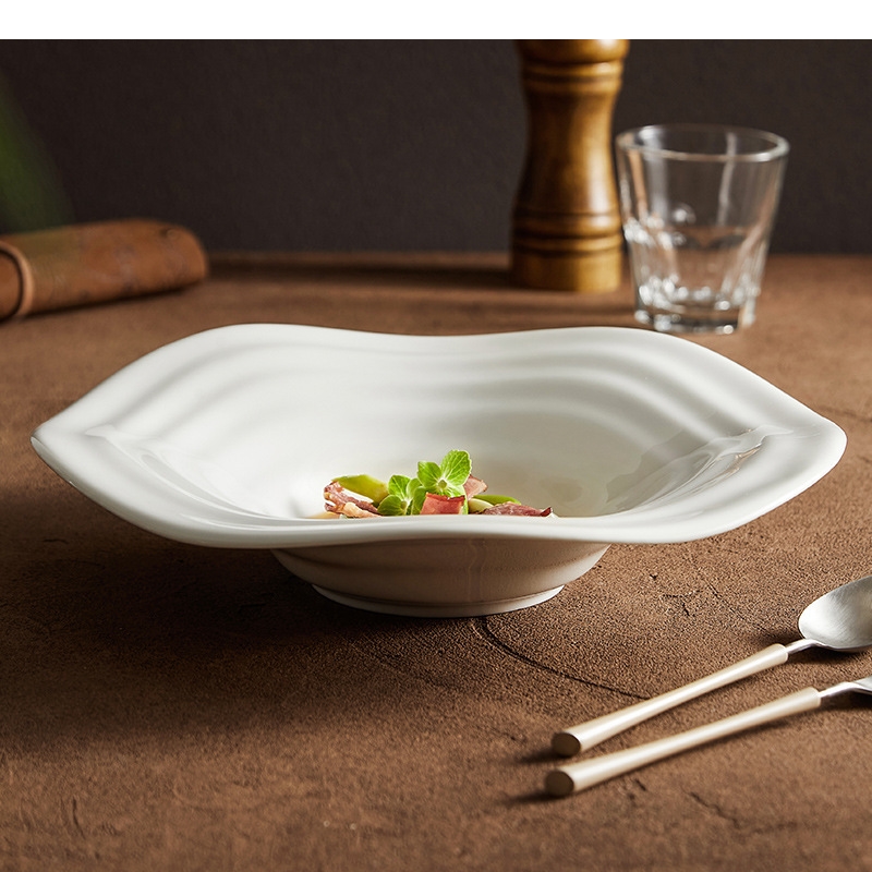 รูปไม่สม่ําเสมอจานสลัดสีขาวบ้า - Home Cooking Steak บทวิจารณ์และราคา